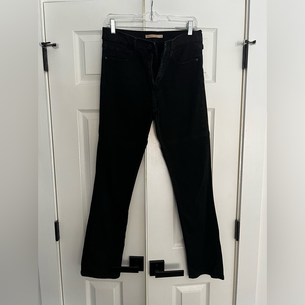 Levi’s 314 shaping straight jeans